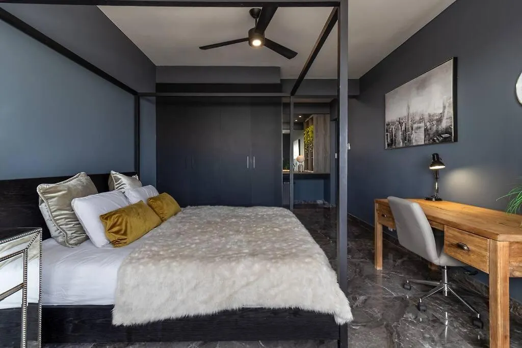 Luxurious Seaside Apartment, Seapoint 202 Shoreham Cape Town Apartment