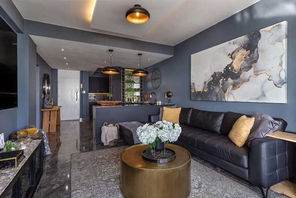 Luxurious Seaside Apartment, Seapoint 202 Shoreham Cape Town