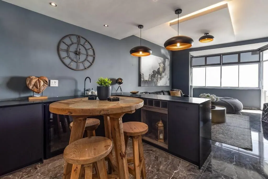 Apartment Luxurious Seaside Apartment, Seapoint 202 Shoreham Cape Town