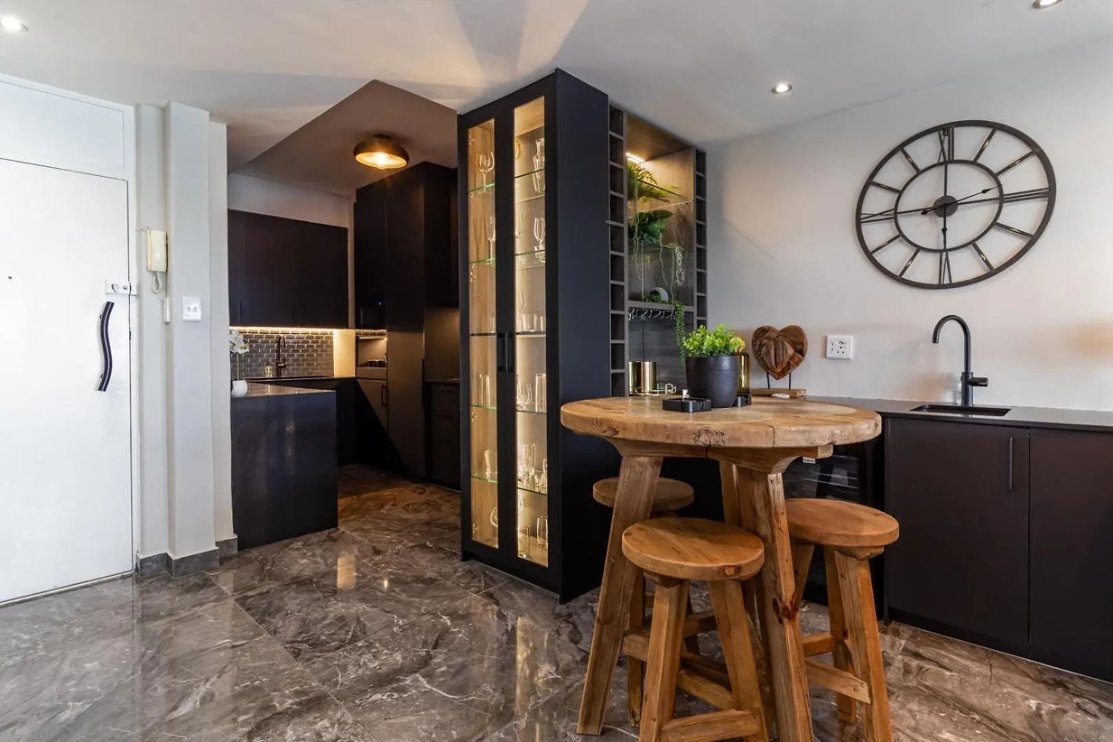 Luxurious Seaside Apartment, Seapoint 202 Shoreham Cape Town 0*,  South Africa