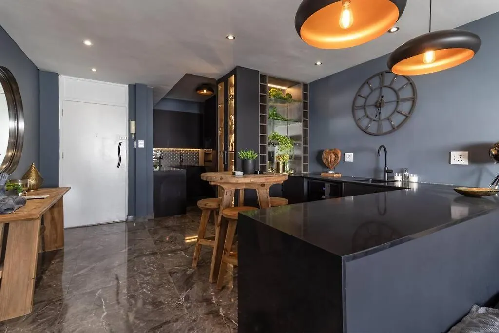 Luxurious Seaside Apartment, Seapoint 202 Shoreham Cape Town 0*,